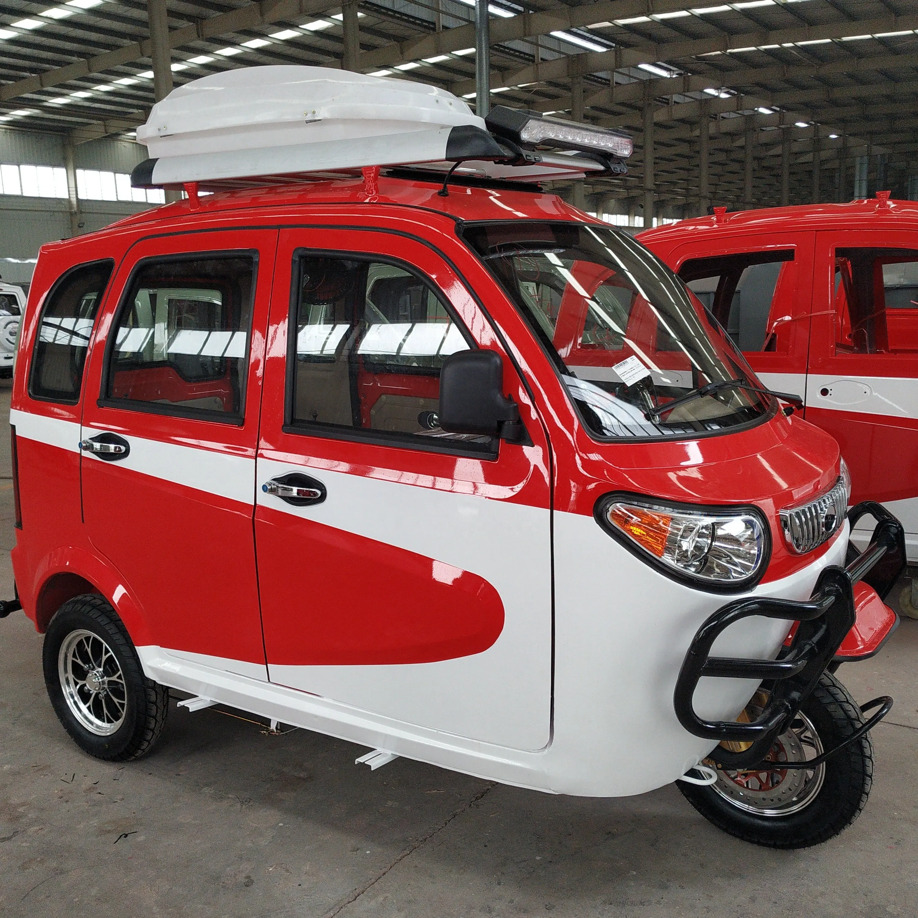 China Yaolon three wheel motorcycle200cc 250cc gasoline tuc tuc petrol auto rickshaw mototaxi tricycles