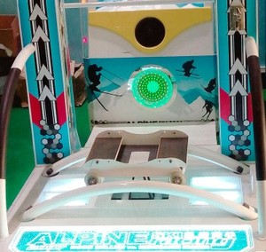 Máquina Arcade Alpine Racer en Venta | Máquina de Esquí Arcade que Funciona con Monedas en Venta | Juegos de Arcade en Venta - Product Image 6