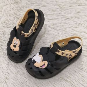 Custom EVA Children Clogs Shoes <strong>Sandal</strong> With Protective Toe Cartoon Clogs Beach Shoes <strong>Sandals</strong> Girl <strong>Sandals</strong>