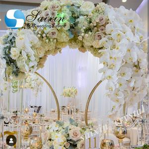 Nuovi Supporti Alti per Composizioni Floreali Bianche e Dorate per Matrimoni - Product Image 3