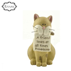 'Un amico loves' gatto in possesso di lettere artistico anima della resina artigianato - Product Image 1