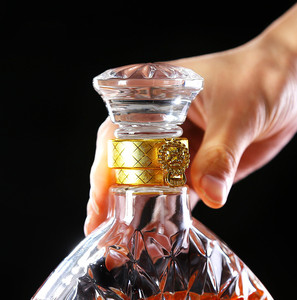 Red Wine Whiskey Vodka Tequila Brandy Glass <strong>Bottle</strong> with Matte Finish and Rubber Stopper <strong>Special</strong>-shaped Empty <strong>Bottle</strong> - Product Image 4