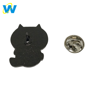 China fabricantes <span class=keywords><strong>de</strong></span> china suave esmalte solapa pin cat Placa <span class=keywords><strong>de</strong></span> pines <span class=keywords><strong>de</strong></span> solapa sin mínimo - Product Image 3