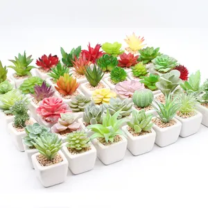 Pack of 4 Pieces Mini Artificial Succulent Plants With Pot Mini Office Decoration Desktop Plastic Succulent
