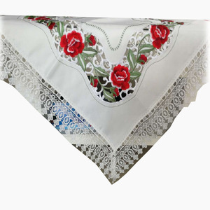<span class=keywords><strong>Tovaglia</strong></span> <span class=keywords><strong>Bianca</strong></span> Fatta a Mano con Bordo in <span class=keywords><strong>Pizzo</strong></span> Floreale Ricamato in Resistente Poliestere - Product Image 1
