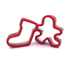 Set di Tagliabiscotti Natalizi in Acciaio Inox con Copertura in Silicone, Tagliabiscotti Decorativi - Product Image 2