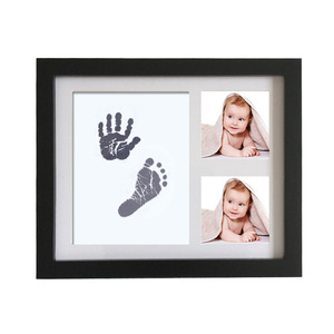 Kit <span class=keywords><strong>de</strong></span> marco <span class=keywords><strong>de</strong></span> fotos para huellas y huellas <span class=keywords><strong>de</strong></span> manos <span class=keywords><strong>de</strong></span> bebés recién nacidos con almohadilla <span class=keywords><strong>de</strong></span> tinta Safe For Touch para bebés - Product Image 2