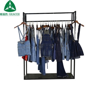 All'ingrosso usato ragazza e <span class=keywords><strong>donna</strong></span> di abbigliamento estivo gonna <span class=keywords><strong>Jeans</strong></span> Denim cinturino vestito <span class=keywords><strong>in</strong></span> balla 45kg