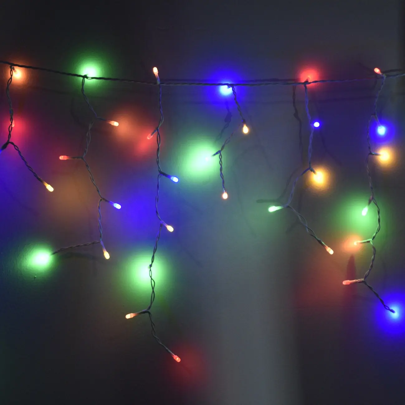 Оптовая продажа, декоративные рождественские светодиодные светильники в виде сосулек, меняющие цвет, занавеска-водопад, высококачественное декоративное освещение
