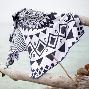 <span class=keywords><strong>Serviette</strong></span> de plage en <span class=keywords><strong>microfibre</strong></span> à séchage rapide Serviettes de plage en <span class=keywords><strong>microfibre</strong></span> avec pochette <span class=keywords><strong>blanche</strong></span> - Product Image 6