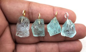 Increíble hermoso corte Natural sin tratar áspero encanto colgante hecho a mano joyería de plata genuino Azul Aguamarina piedra preciosa al por mayor - Product Image 3