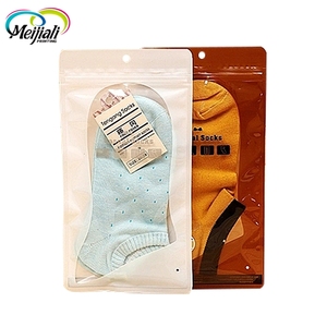 Fertigen Sie verschiedene Spezifikationen besonders an Wiederversiegelbare Druckverschlussbeutel-Socken-Unterwäsche-Kleidungs-Verpackentasche - Product Image 5