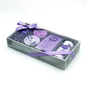 Vendita calda nuova scatola di legno lavanda gel doccia lozione per <span class=keywords><strong>il</strong></span> corpo kit di sapone per <span class=keywords><strong>il</strong></span> <span class=keywords><strong>bagno</strong></span> spa set regalo per le donne - Product Image 1