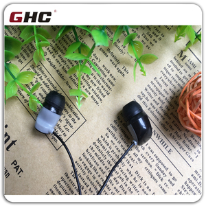Destacada portátil kz en la oreja del auricular con micrófono y funda de silicona - Product Image 6