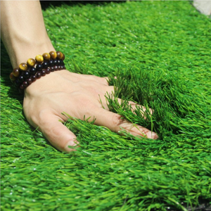Tùy chỉnh-kích thước cảnh quan ngoài trời tổng hợp nhân tạo Turf PP chất liệu bãi cỏ Thảm tường trang trí vườn bóng đá ứng dụng - Product Image 2