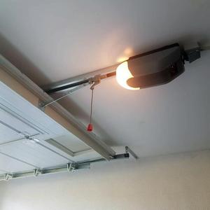 <span class=keywords><strong>Porte</strong></span> <span class=keywords><strong>de</strong></span> <span class=keywords><strong>garage</strong></span> moderne résidentielle <span class=keywords><strong>avec</strong></span> <span class=keywords><strong>porte</strong></span> piétonne - Product Image 6