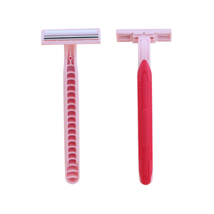 <strong>Women</strong> <strong>Razor</strong> Stainless Steel Blade with Vitamin E Aloe Vera Lubricant Rubber Handle Disposable <strong>Razor</strong> - Product Image 4