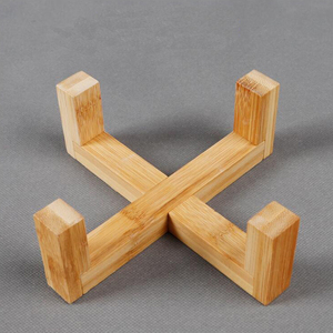 थोक कस्टम चीनी मिट्टी पालतू कटोरा बांस शेल्फ पालतू कुत्ते खाद्य जल फीडर - Product Image 6