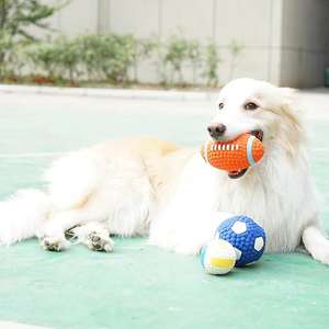 Set di giocattoli sportivi morbidi per gatti e cani calcio pallavolo palle da Rugby indistruttibili giocattolo da masticare per animali domestici interattivi e di movimento - Product Image 6