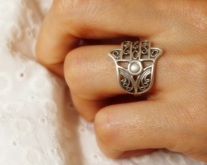 Mano de Fátima Kabbalah Oriente Medio Palma Dedos Amuleto histórico Talismán Anillo Aleación 24K Chapado en oro Símbolo de la suerte - Product Image 4