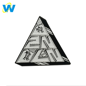2018 Nouvelle arrivée <span class=keywords><strong>papillon</strong></span> d'embrayage fermoir vis pin dos personnalisé triangle doux émail broches dropshipping - Product Image 6
