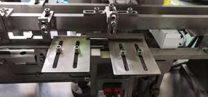 Machine de dépose automatique pour bouteilles/pots, appareil de conditionnement, avec boîte de papier, thermoscelleuse - Product Image 4