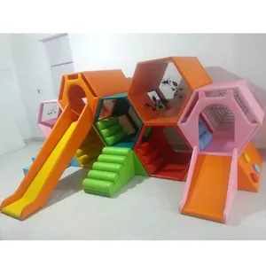 幼児屋内ハニカムソフトプレイ遊び場スライド楽しいクライミングおもちゃとフォームプレイエリア商業屋内ソフトプレイセット
