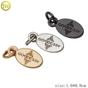 Ciondoli in metallo con logo inciso personalizzato ciondolo con etichette per gioielli in metallo con nome in lega di forma ovale per collana