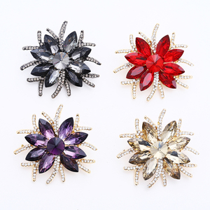 Xu Hướng Âm Nhạc Cho Hàng Thủ Công Châu Âu Và Mỹ Gió Hoa Thủy Tinh Mẹ Ngọc Trai Nút Tùy Chỉnh Cho Quần Áo - Product Image 1