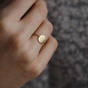Gioielli Retrò, Nuovissimo Anello Personalizzato <span class=keywords><strong>con</strong></span> Incisione, Placcato in Oro 18k, Design Delicato a Forma di Fiore, Anello <span class=keywords><strong>con</strong></span> <span class=keywords><strong>Nome</strong></span> Economico - Product Image 3