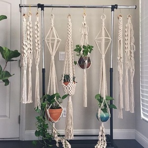 Macramé de algodón hecho a mano moderno al mejor precio, colgador cuadrado para plantas, para el hogar Decoración elegante, regalo para montaje en pared de Año Nuevo - Product Image 5