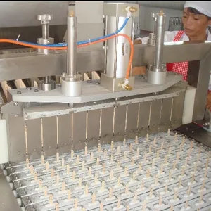 ماكينة آلية لصنع الآيس كريم بعمر 10 سنوات مع شهادة CE