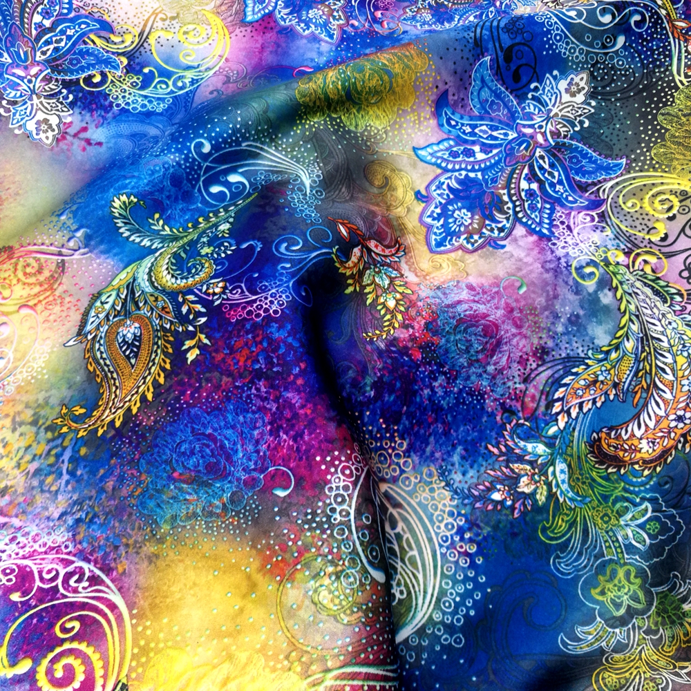 Фабричная ткань для одежды с принтом Пейсли