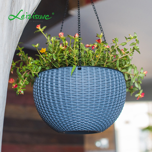 Moderno al por mayor interior mimbre al aire libre auto regadera de plástico cesta colgante planta maceta macetas plantador - Product Image 4