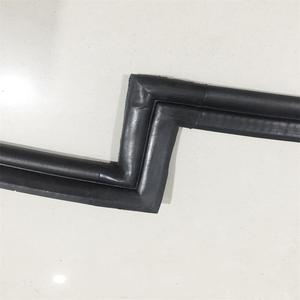 أفضل بيع المنتجات في غانا OEM مخصص الباب الخلفي سدادة مطاطية قطاع - Product Image 1