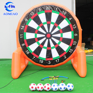 Gioco di Freccette Gigante Gonfiabile a Tema Calcio per Adulti e Bambini - Product Image 4