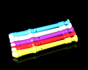 Flûte à vent colorée à 8 trous pour enfants, en PVC, avec design ouvert, jouet cadeau pour les enfants de 3 ans et plus, 25 notes, emballage blister - Product Image 4