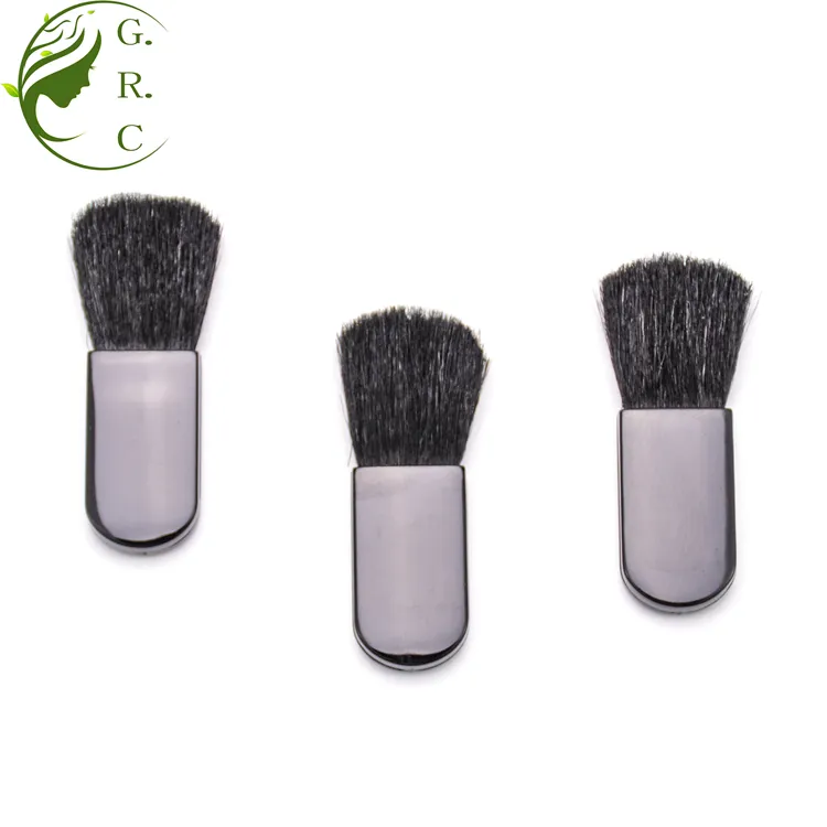 A buon mercato Mini Singolo Nero Manico In Plastica Logo Personalizzato Naturale Dei Capelli della Capra Cosmetico Private Label Make Up Polvere di Trucco Pennello Blush