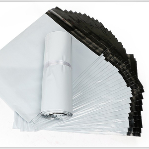 Fabricante de Sobres de Polietileno Autoadhesivos para Envíos Express - Product Image 1