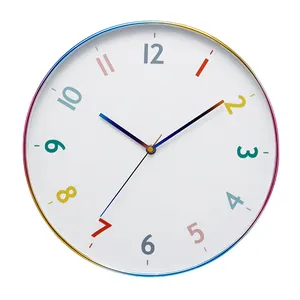 Horloge murale en plastique avec chiffres colorés, boîtier de bonne qualité, design fantaisie Unique, couleur arc-en-ciel