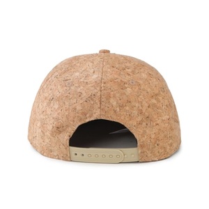 En gros mode personnalisée <span class=keywords><strong>blanc</strong></span> plat brim 6 panneaux en bois de liège en cuir <span class=keywords><strong>snapback</strong></span> chapeau casquette - Product Image 4