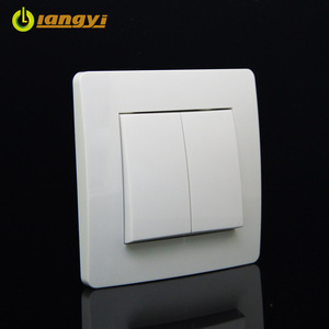 Buen tipo ecológico PC placa frontal ahorrar energía europea 10A <span class=keywords><strong>dos</strong></span> pandillas - Product Image 1