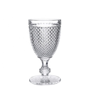 Gobelets en verre à vin léger de luxe vintage soufflé à la main esthétique coloré rétro gravé clair - Product Image 5