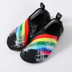 Calzini da piscina antiscivolo economici <span class=keywords><strong>scarpe</strong></span> da Yoga <span class=keywords><strong>per</strong></span> <span class=keywords><strong>camminare</strong></span> in <span class=keywords><strong>acqua</strong></span> nuoto <span class=keywords><strong>scarpe</strong></span> da spiaggia Aqua - Product Image 4