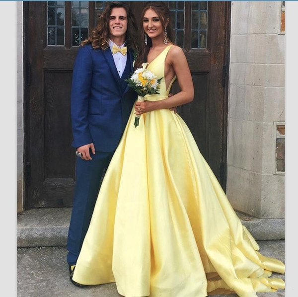 Shop Elegant Evening Dresses Made in China with Trails Shop Elegant Evening Dresses Made in China with Trails