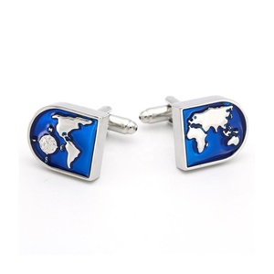 ของขวัญงานเลี้ยงใหม่ กระดุมข้อมือรูปแผนที่โลก เสื้อเชิ้ต กระดุมข้อมือเคลือบสีน้ำเงิน - Product Image 3