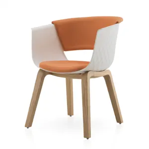 PP座椅布艺靠垫木腿现代塑料餐厅椅子