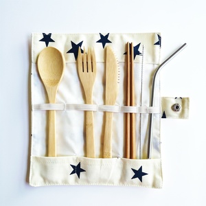 Campamento utensilios conjunto incluyendo cuchara <span class=keywords><strong>cuchillo</strong></span>, <span class=keywords><strong>tenedor</strong></span> de paja <span class=keywords><strong>y</strong></span> bolsa de bambú establece cubiertos - Product Image 1