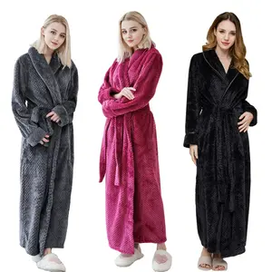 उच्च गुणवत्ता नरम मोटी सर्दियों फलालैन Sleepwears महिलाओं के स्नान के कपड़े Nightgown