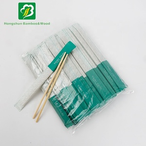 日本の人気寿司屋で使い捨て竹寿司棒を使用 - Product Image 3